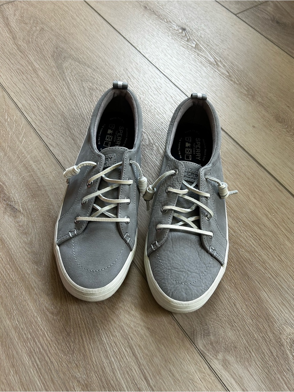 Sperry women’s machine washable Grey Casual Leather Sneakers size 8